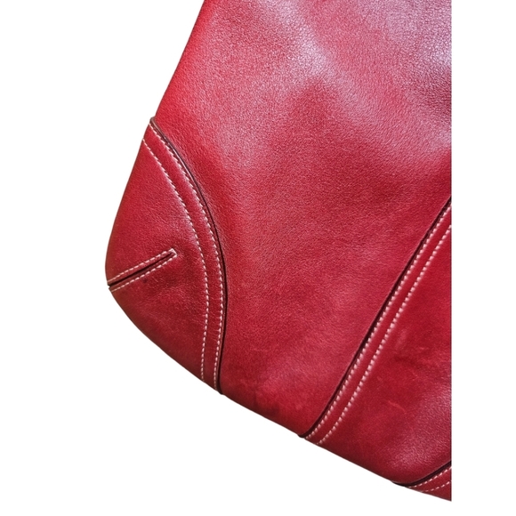 Coach bag. Red. Couple marks on outside as shown but in good used condition! - Picture 6 of 9